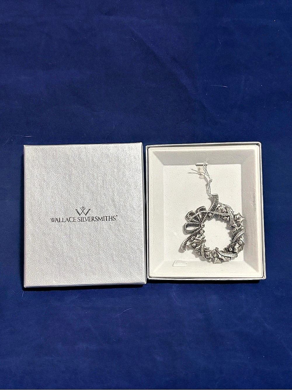 1995 Wallace Silversmiths Pewter Christmas Wreath Ornament 2"